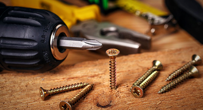 Với một tuốc nơ vít và nhiều loại bit, nhiều loại công việc có thể được thực hiện Bit dùng cho tuốc nơ vít làm cơ quan làm việc chính của dụng cụ điện