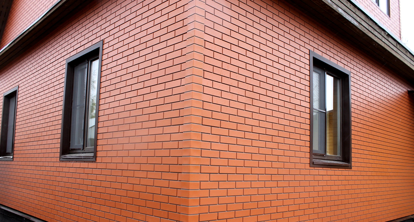 Nichiha-fiberpaneler har en akryloverflade, så støv og snavs ikke dvæle ved facaden Nichiha-fiberpaneler har en akryloverflade, så støv og snavs ikke dvæle ved facaden