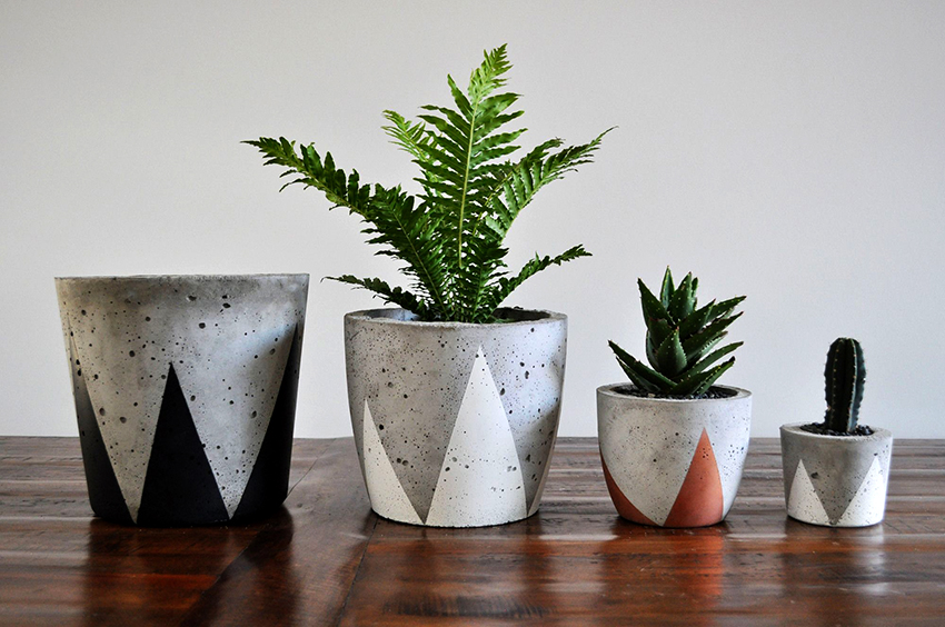 Blomsterpotten kan males eller males med lyse farger Blomsterpotten kan males eller males med lyse farger