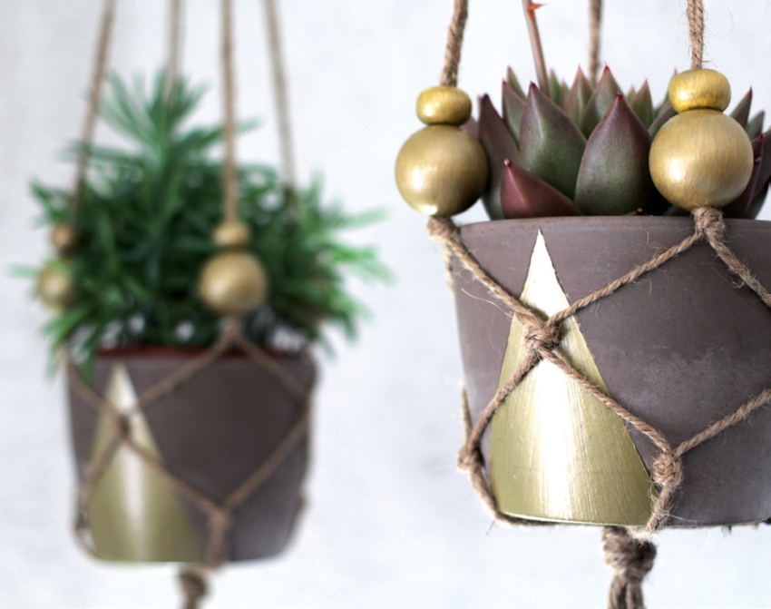 Voit tehdä erittäin kauniin ja alkuperäisen köydestä valmistetun kukkaruukun omin käsin Voit tehdä erittäin kauniin ja alkuperäisen köydestä valmistetun kukkaruukun omin käsin