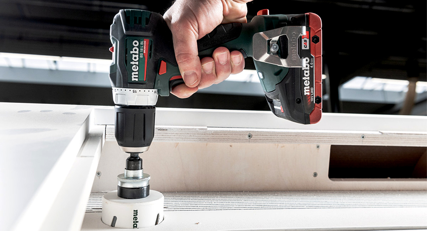 Gràcies a diversos accessoris, la broca es converteix en una eina versàtil Broques per a diversos usos per treballar al taller casolà