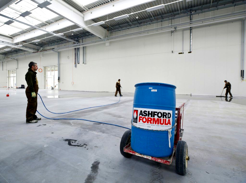 Akrylová impregnácia sa používa na ošetrenie povrchov, ktoré nie sú vystavené silnému mechanickému namáhaniu Akrylová impregnácia sa používa na ošetrenie povrchov, ktoré nie sú vystavené silnému mechanickému namáhaniu