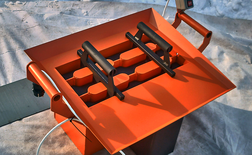 Tuhkakappaleiden tekemiseen omin käsin tarvitset erityisen koneen Tuhkakappaleiden tekemiseen omin käsin tarvitset erityisen koneen