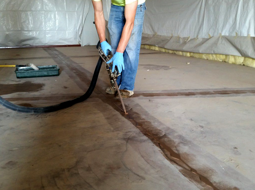 Korrektion af ekspansionsfuger på industrigulve er et seriøst renoveringsarbejde Korrektion af ekspansionsfuger på industrigulve er et seriøst renoveringsarbejde