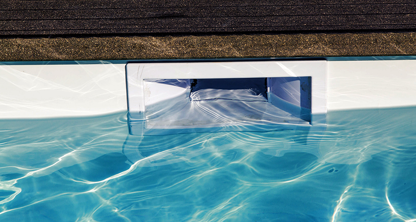 Skimmere kontrollerer også vannstanden og forhindrer overløp Skimmere kontrollerer også vannstanden og forhindrer overløp