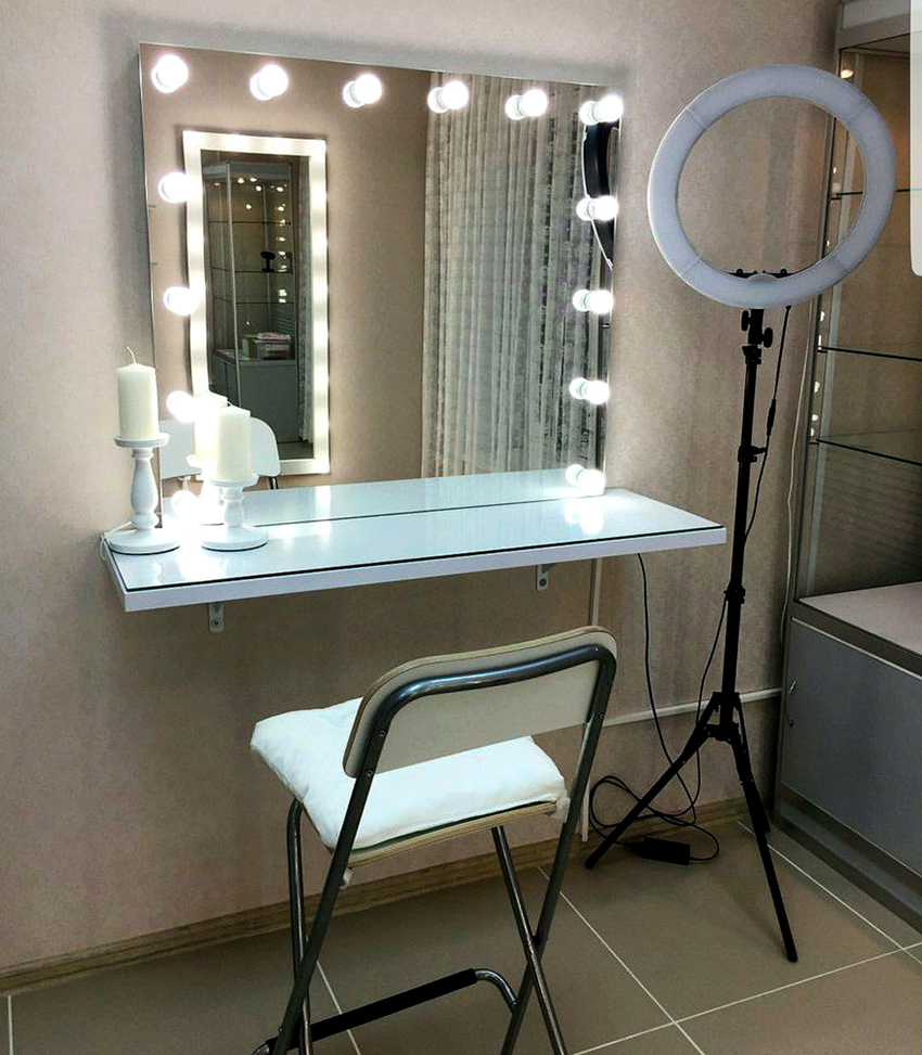 Ako u sobi nema dovoljno osvjetljenja, onda je bolje dati prednost modelu s pozadinskim osvjetljenjem. Ako u sobi nema dovoljno osvjetljenja, onda je bolje dati prednost modelu s pozadinskim osvjetljenjem.