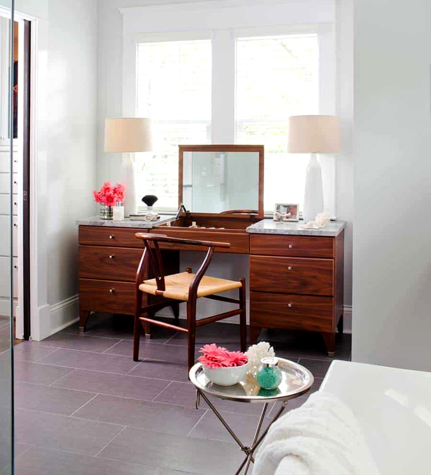 Standardna visina ženskih toaletnih stolića je 75 cm Standardna visina ženskih toaletnih stolića je 75 cm