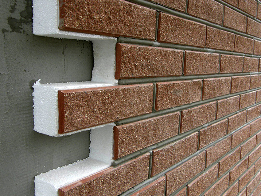 A hőpanelek lehetővé teszik a további befejező anyagok megtakarítását A hőpanelek lehetővé teszik a további befejező anyagok megtakarítását