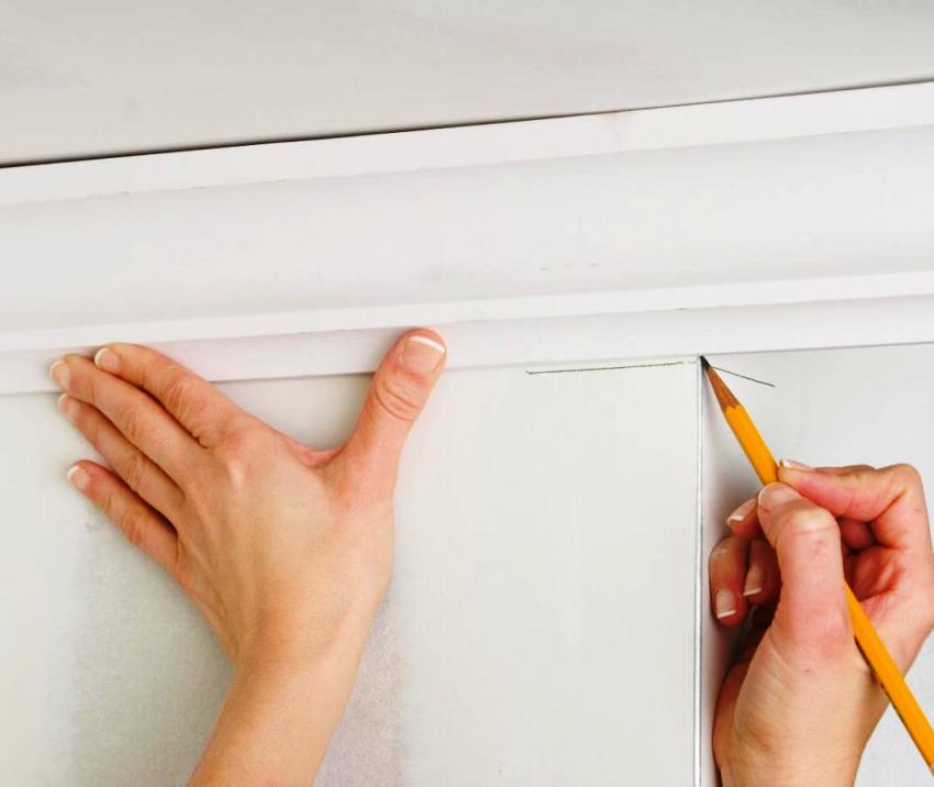 לפני שתדביק את הבגט, עליך לסמן את המקום הזה בעיפרון. לפני שתדביק את הבגט, עליך לסמן את המקום הזה בעיפרון.