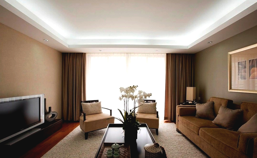 Ако искате да направите стаята необичайна, празнична и привлекателна, тогава е по-добре да изберете сатенено платно Ако искате да направите стаята необичайна, празнична и привлекателна, тогава е по-добре да изберете сатенено платно