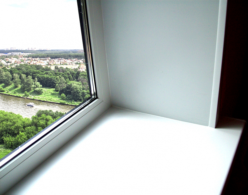 Pârtiile asigură o protecție suplimentară a camerei împotriva influențelor atmosferice Pârtiile asigură o protecție suplimentară a camerei împotriva influențelor atmosferice