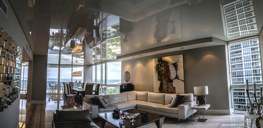 כסף, אפור ומתכתי מבליט אווירה עיצובית מתוחכמת כסף, אפור ומתכתי מבליט אווירה עיצובית מתוחכמת