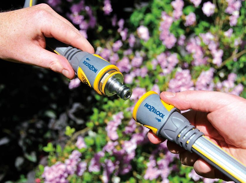 Các vật liệu sản xuất khác nhau cho phép sử dụng các thiết bị tháo lắp nhanh cả trong cuộc sống hàng ngày và trong công nghiệp Các vật liệu sản xuất khác nhau cho phép sử dụng các thiết bị tháo lắp nhanh cả trong cuộc sống hàng ngày và trong công nghiệp