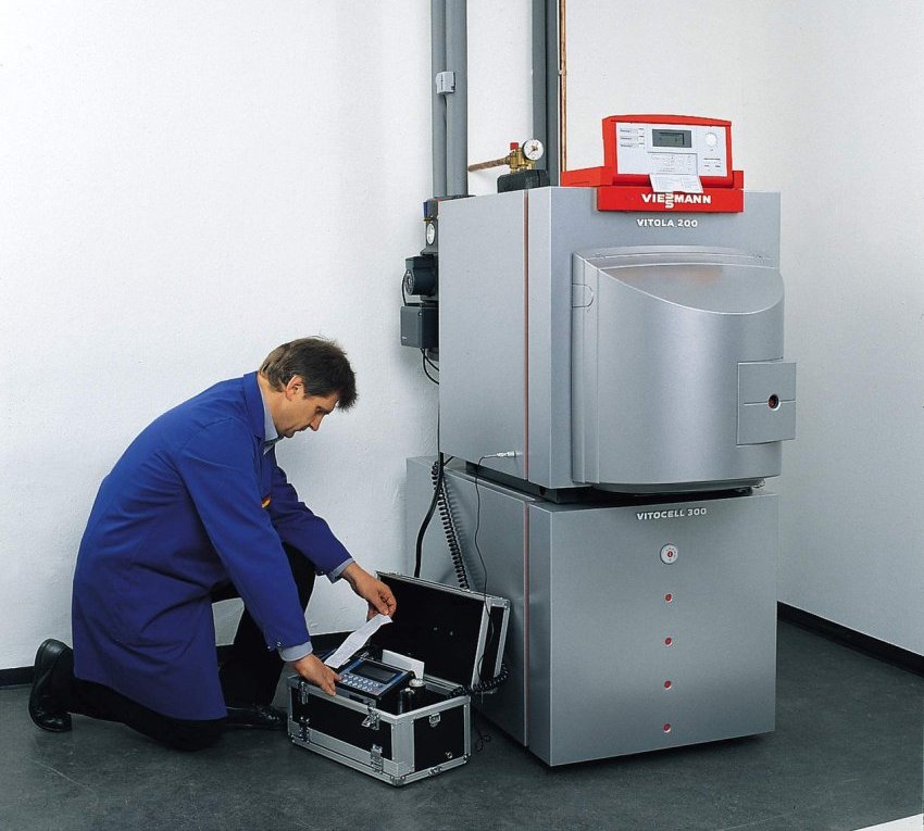 Kocioł stalowy jest znacznie lżejszy i służy do produkcji jednostek o dowolnej pojemności Kocioł stalowy jest znacznie lżejszy i służy do produkcji jednostek o dowolnej pojemności