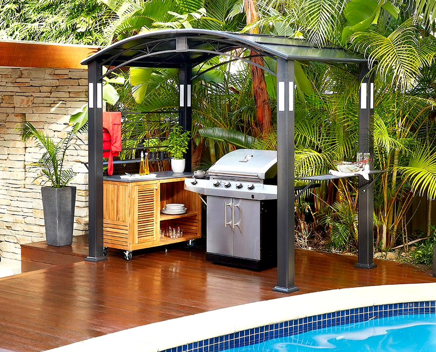 גם פרקט הגן וגם הסיפון מקשטים בצורה מושלמת ומשלימים טרסות חיצוניות, מרפסות ואזורי ברביקיו גם פרקט הגן וגם הסיפון מקשטים בצורה מושלמת ומשלימים טרסות חיצוניות, מרפסות ואזורי ברביקיו