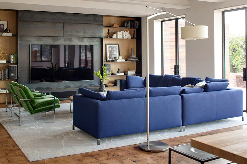 Ofte plasserer jeg TV-en i hallen overfor lenestolene eller sofaen Ofte plasserer jeg TV-en i hallen overfor lenestolene eller sofaen