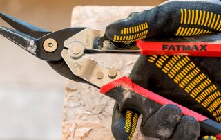 Kéo cắt kim loại bằng tay và điện: tổng quan về dụng cụ cắt