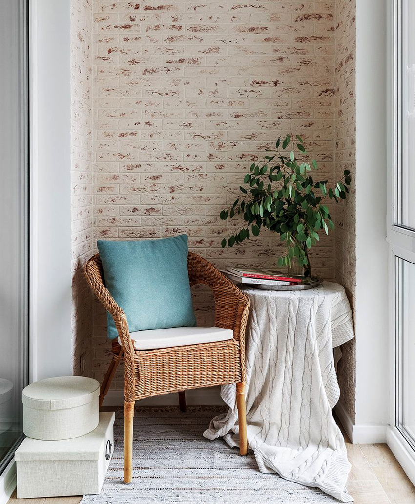 Wenn Sie sich anstrengen, kann sogar ein kleiner Balkon gemütlich und funktional gestaltet werden. Wenn Sie sich anstrengen, kann sogar ein kleiner Balkon gemütlich und funktional gestaltet werden.