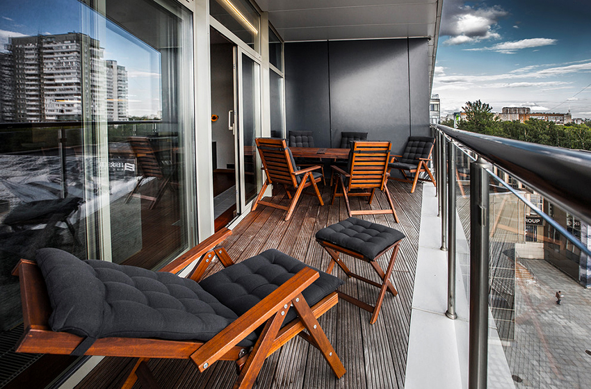 Am häufigsten werden Fliesen, Verkleidungen, Paneele und Trockenbauwände für Balkone verwendet. Am häufigsten werden Fliesen, Verkleidungen, Paneele und Trockenbauwände für Balkone verwendet.