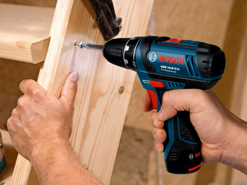 Os furadores são equipados com diferentes tipos de baterias Os furadores são equipados com diferentes tipos de baterias