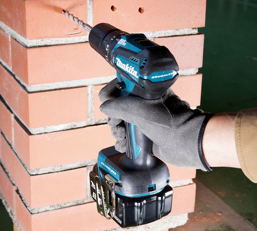 A maioria das chaves de fenda são equipadas com motores de escova A maioria das chaves de fenda são equipadas com motores de escova