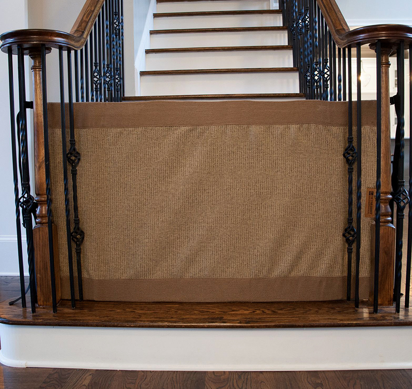 ก่อนอื่นราวบันไดของเด็กต้องตรงกับความกว้างของบันได ก่อนอื่นราวบันไดของเด็กต้องตรงกับความกว้างของบันได