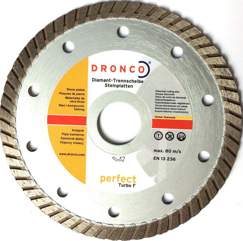 La presència d’una osca inclinada als laterals és una característica distintiva dels discos turbo La presència d’una osca inclinada als laterals és una característica distintiva dels discos turbo