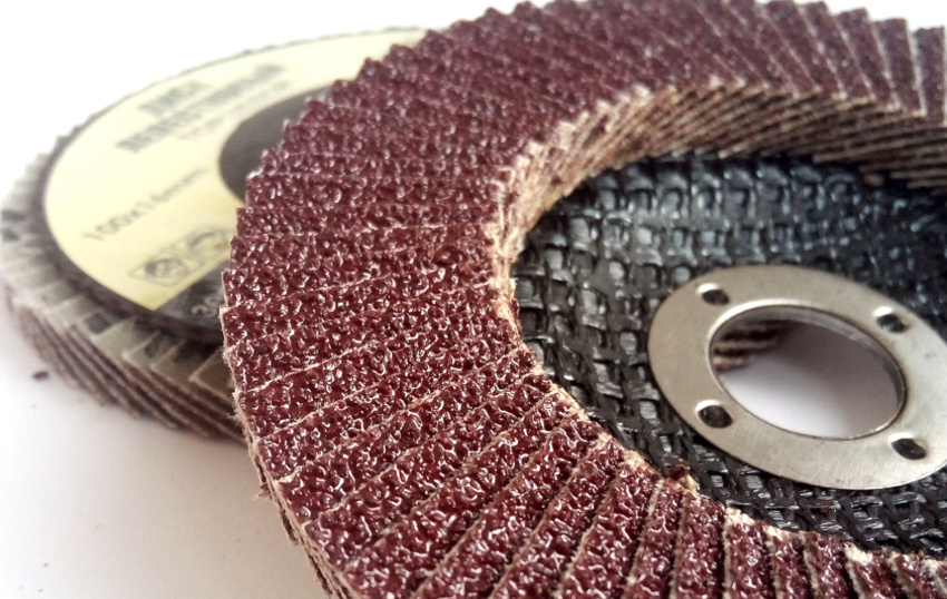 Disc de solapa per a una àmplia gamma d'aplicacions Disc de solapa per a una àmplia gamma d'aplicacions