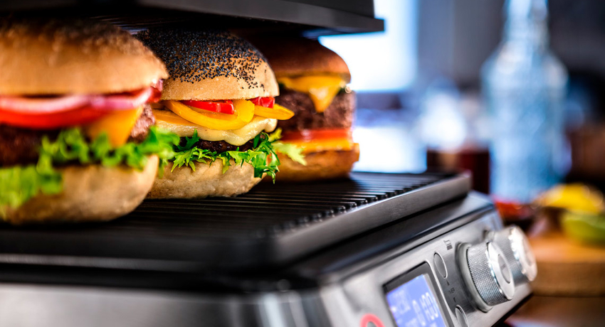 La graella elèctrica fa que els aliments no només siguin saborosos, sinó també saludables Graella elèctrica per a la llar: menjar sa cada dia