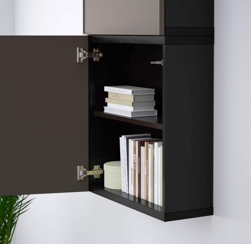 Um armário de parede para livros é bastante raro em interiores modernos. Um armário de parede para livros é bastante raro em interiores modernos.