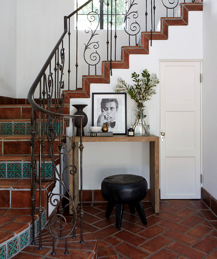 Kovana metalna ograda privlači svu pozornost Kovana metalna ograda privlači svu pozornost