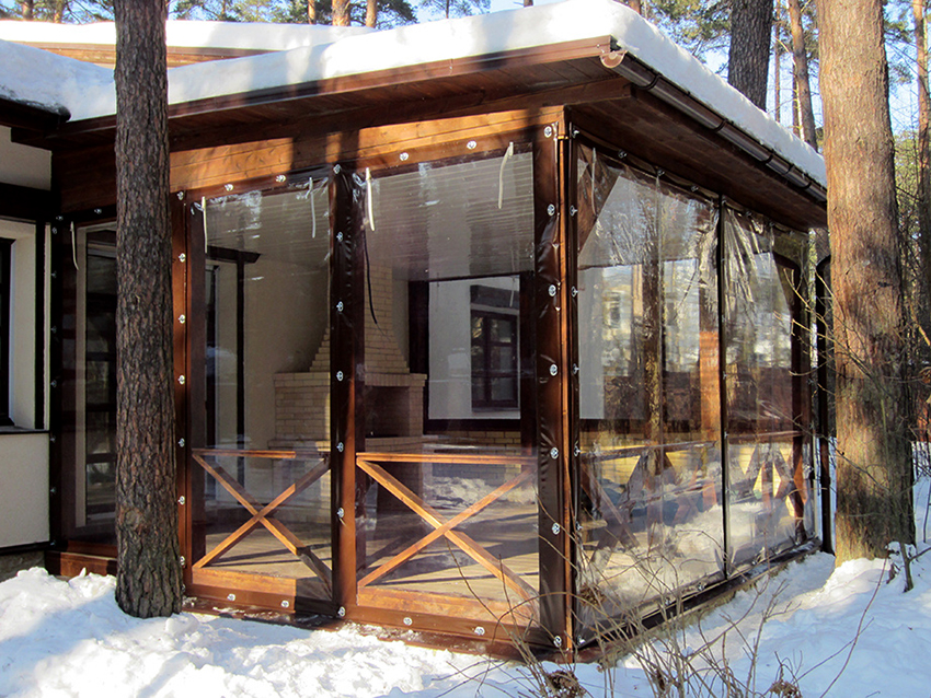 Bløde vinduer kan let og hurtigt fjernes og fjernes når som helst som unødvendige Bløde vinduer kan let og hurtigt fjernes og fjernes når som helst som unødvendige