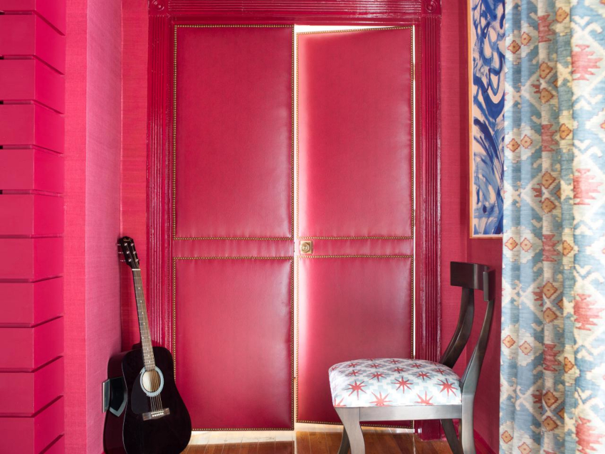 Le rembourrage de la porte d'entrée est considéré comme le moyen le plus économique de rénover Le rembourrage de la porte d'entrée est considéré comme la mise à niveau la plus économique