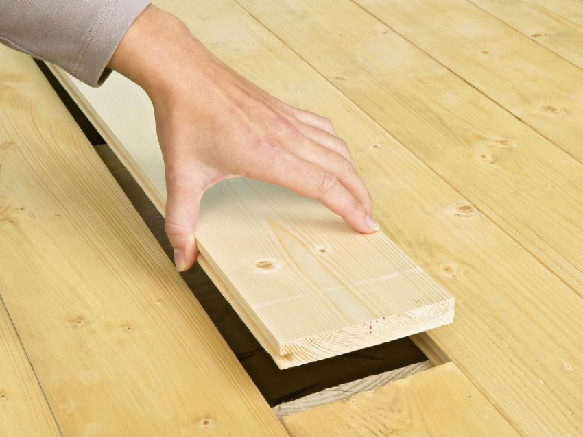 Hvis du fastgør brættet med selvskærende skruer, vil dets fastgørelse være mere pålidelig. Hvis du fastgør brættet med selvskærende skruer, vil dets fastgørelse være mere pålidelig.