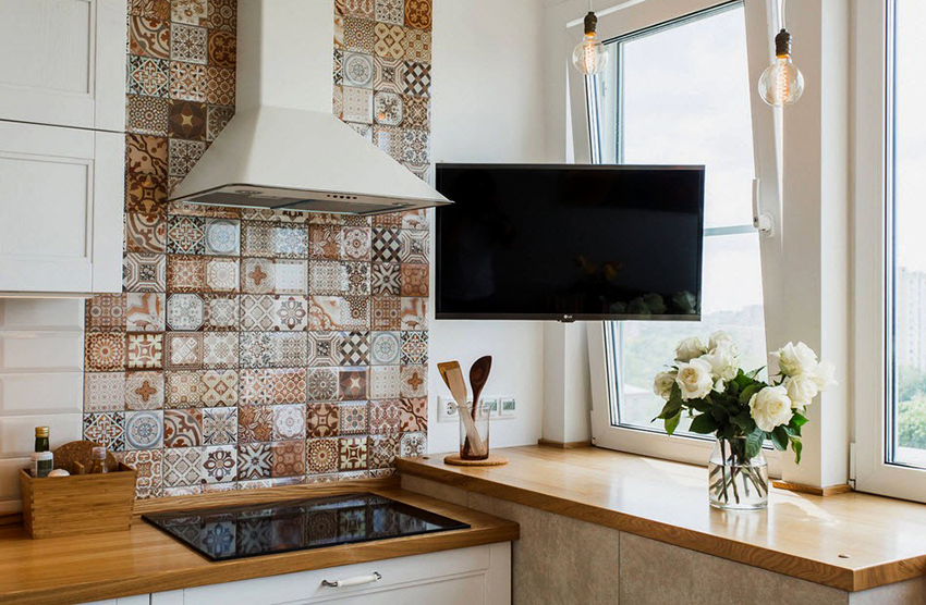 Vindueskarme i plast er lavet i enhver skygge såvel som med efterligning af teksturer Vindueskarme i plast er lavet i alle nuancer såvel som med efterligning af teksturer