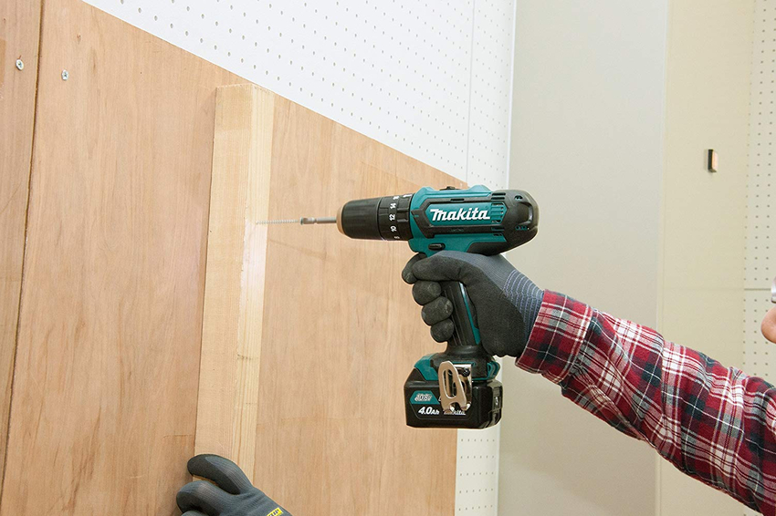 Makita DF031DWAE é o melhor modelo para uso doméstico Makita DF031DWAE é o melhor modelo para uso doméstico