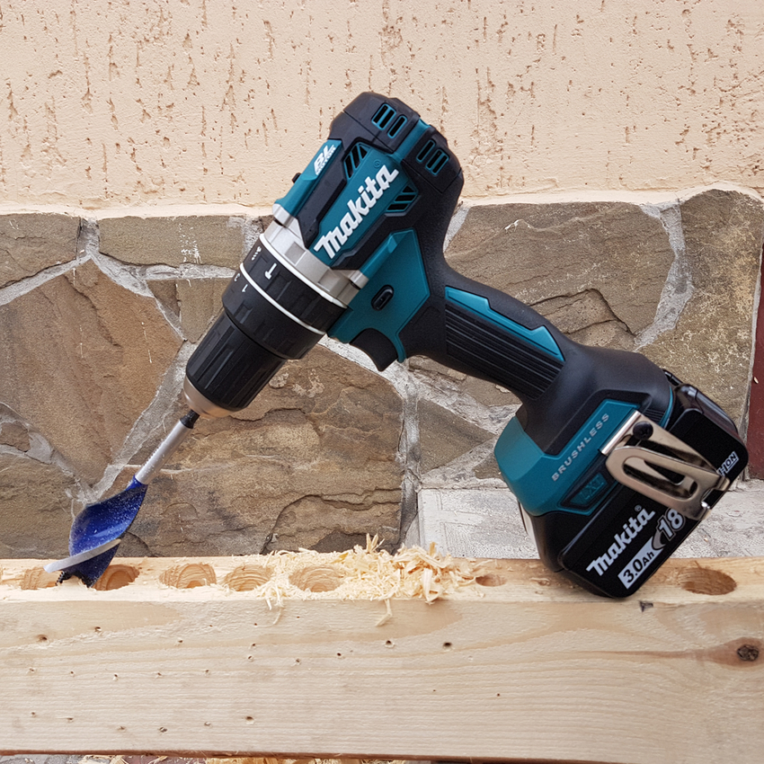 Makita é uma marca japonesa cujos produtos não são inferiores em qualidade às ferramentas da Bosch Makita é uma marca japonesa cujos produtos não são inferiores em qualidade às ferramentas da Bosch