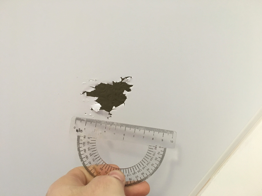 Lasten pelit aiheuttavat usein joustavan katon vaurioita. Lasten pelit aiheuttavat usein joustavan katon vaurioita.