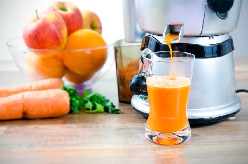 Ang mga propesyonal na modelo ng kuryente ay nilagyan ng isang aparato tulad ng isang separator Ang mga propesyonal na modelo ng kuryente ay nilagyan ng isang aparato tulad ng isang separator