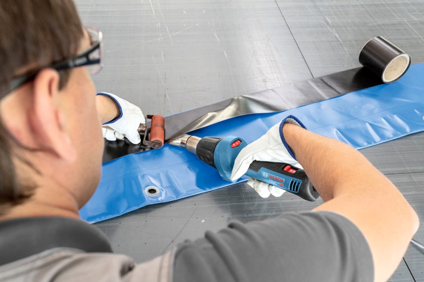 Ud over byggeri anvendes industrielle hårtørrere til bilreparationer, til at skabe plastemner, når der arrangeres VVS-systemer osv. Ud over byggeri anvendes industrielle hårtørrere til bilreparationer, til at skabe plastemner, når der arrangeres VVS-systemer osv.