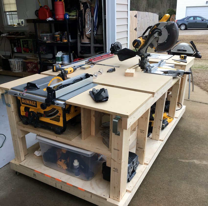 Không gian dưới mặt bàn làm việc có thể được sử dụng để lưu trữ các công cụ Không gian dưới mặt bàn làm việc có thể được sử dụng để lưu trữ các công cụ