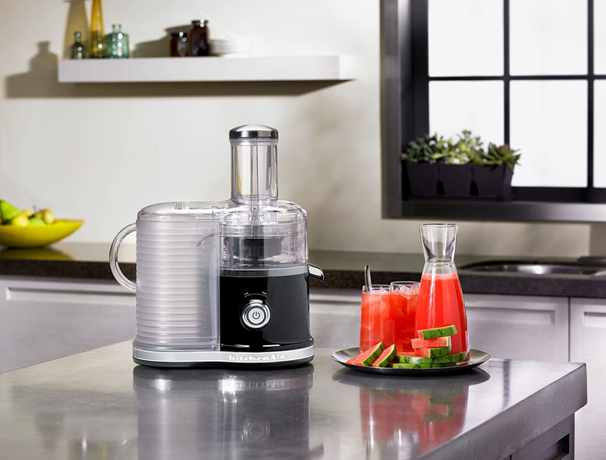 Keskipakopuristimet ovat meluisampia kuin ruuvimehukoneet Keskipakopuristimet ovat meluisampia kuin ruuvimehukoneet