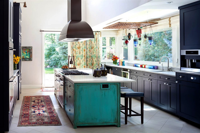 Ang presyo ng hood ay nakasalalay sa laki, materyal ng paggawa, pag-andar at tatak. Ang presyo ng hood ay nakasalalay sa laki, materyal ng paggawa, pag-andar at tatak.