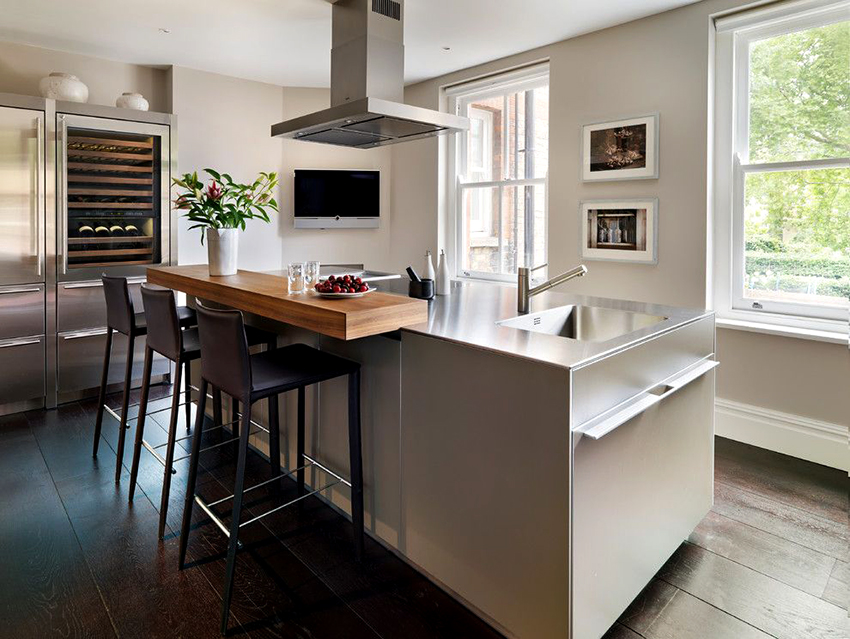 Ang hood ay maaaring mailagay sa anumang lugar ng silid Ang hood ay maaaring mailagay sa anumang lugar ng silid