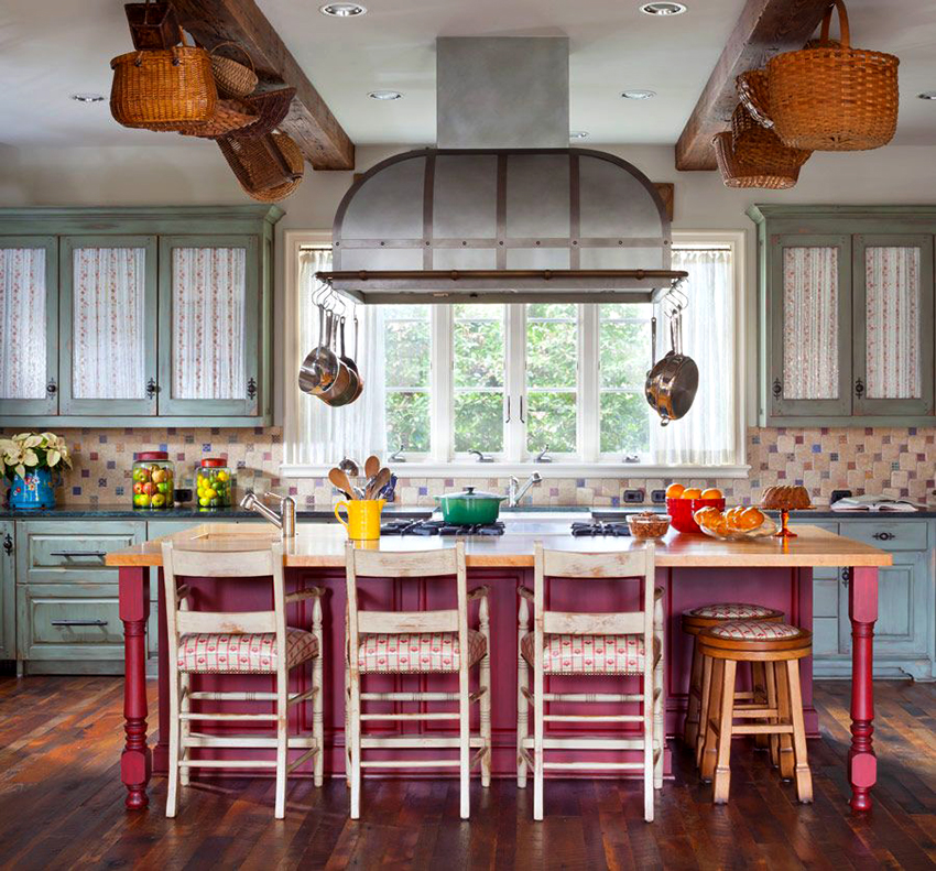 Ang klasikong pagpipilian para sa kusina ay isang dome hood. Ang klasikong pagpipilian para sa kusina ay isang dome hood.