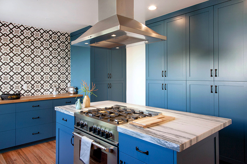 Ang mga Island-style dome hood ay madaling hanapin para sa bawat badyet Ang mga Island-style dome hood ay madaling hanapin para sa bawat badyet