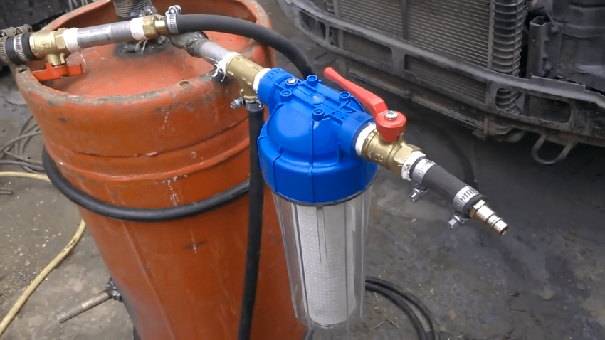 Dispozitivele de sablare fabricate dintr-o butelie de gaz sunt considerate nu numai durabile, ci și fiabile Dispozitivele de sablare fabricate dintr-o butelie de gaz sunt considerate nu numai durabile, ci și fiabile