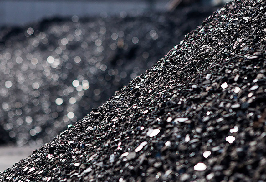 Pe lângă nisip, se utilizează zgură de nichel și cupru, nisip granat, margele de sticlă și inox, precum și electrocorund. Pe lângă nisip, se utilizează zgură de nichel și cupru, nisip granat, margele de sticlă și inox, precum și electrocorund.