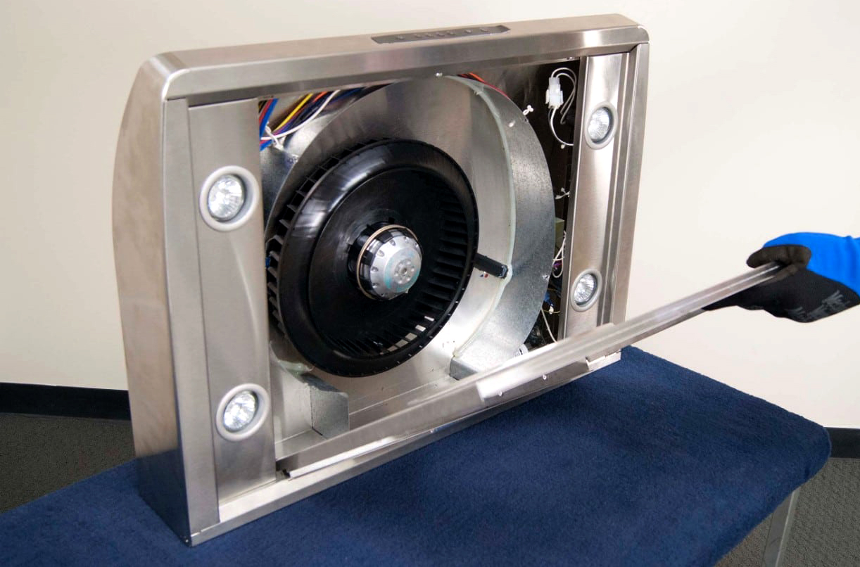 Perquè la campana funcioni eficaçment, heu de canviar els filtres a temps Perquè la campana funcioni eficaçment, heu de canviar els filtres a temps