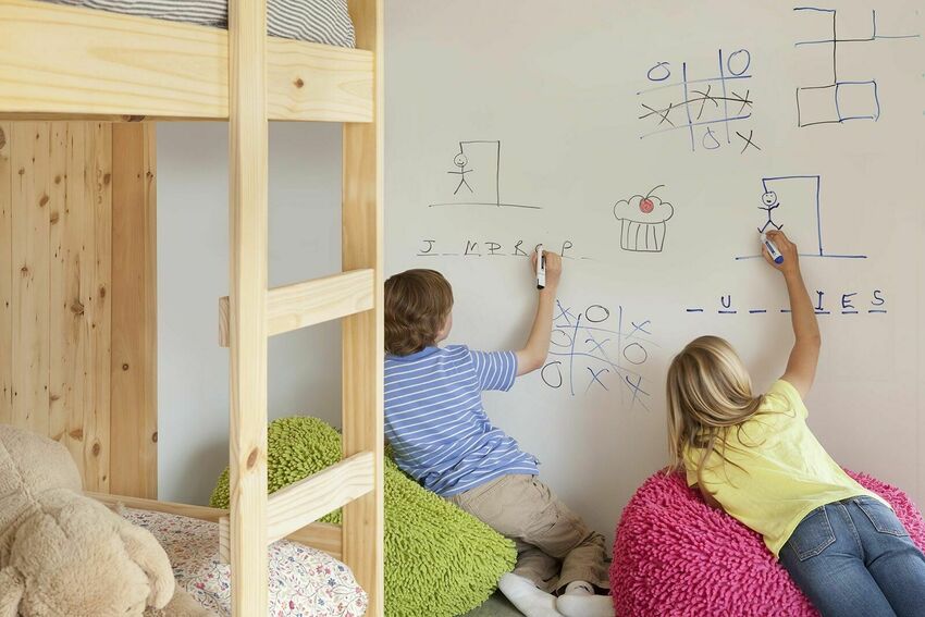 Na poklopcu markera možete crtati i pisati posebnim markerima Na poklopcu markera možete crtati i pisati posebnim markerima